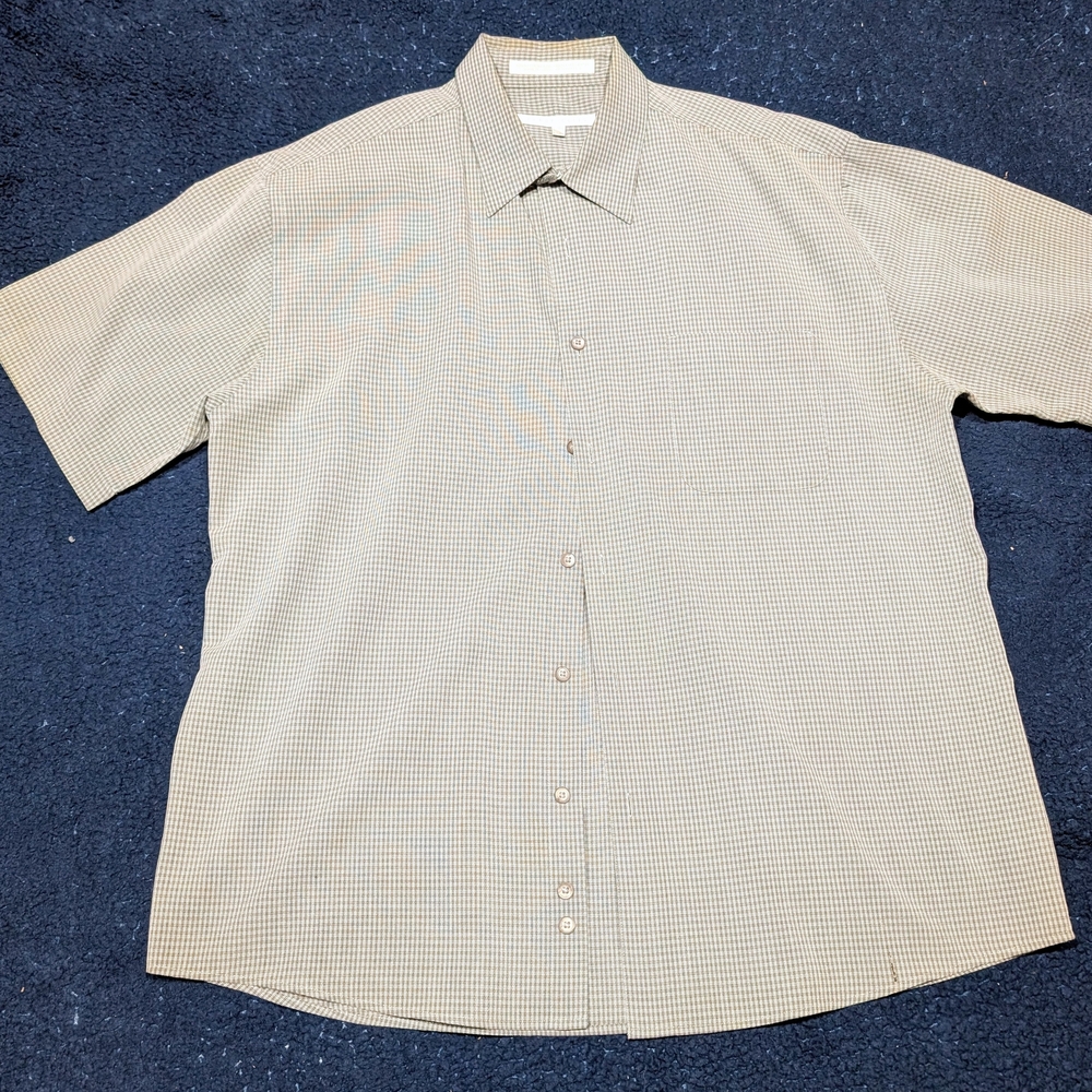 Perry Ellis Men's Grey Checkered Button Down Shirt (Large)